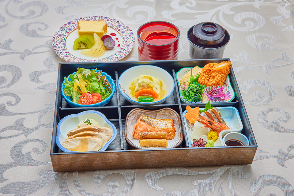 おもてなし松花堂弁当(デザートプレート付き)